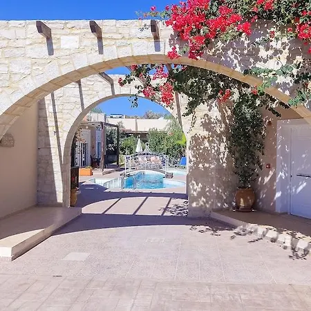 Azure Villa Kíssamos