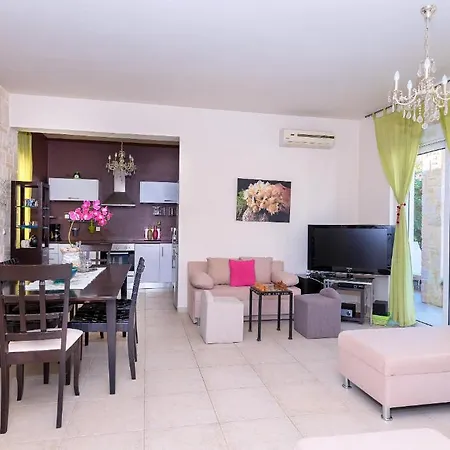 Villa Azure *
